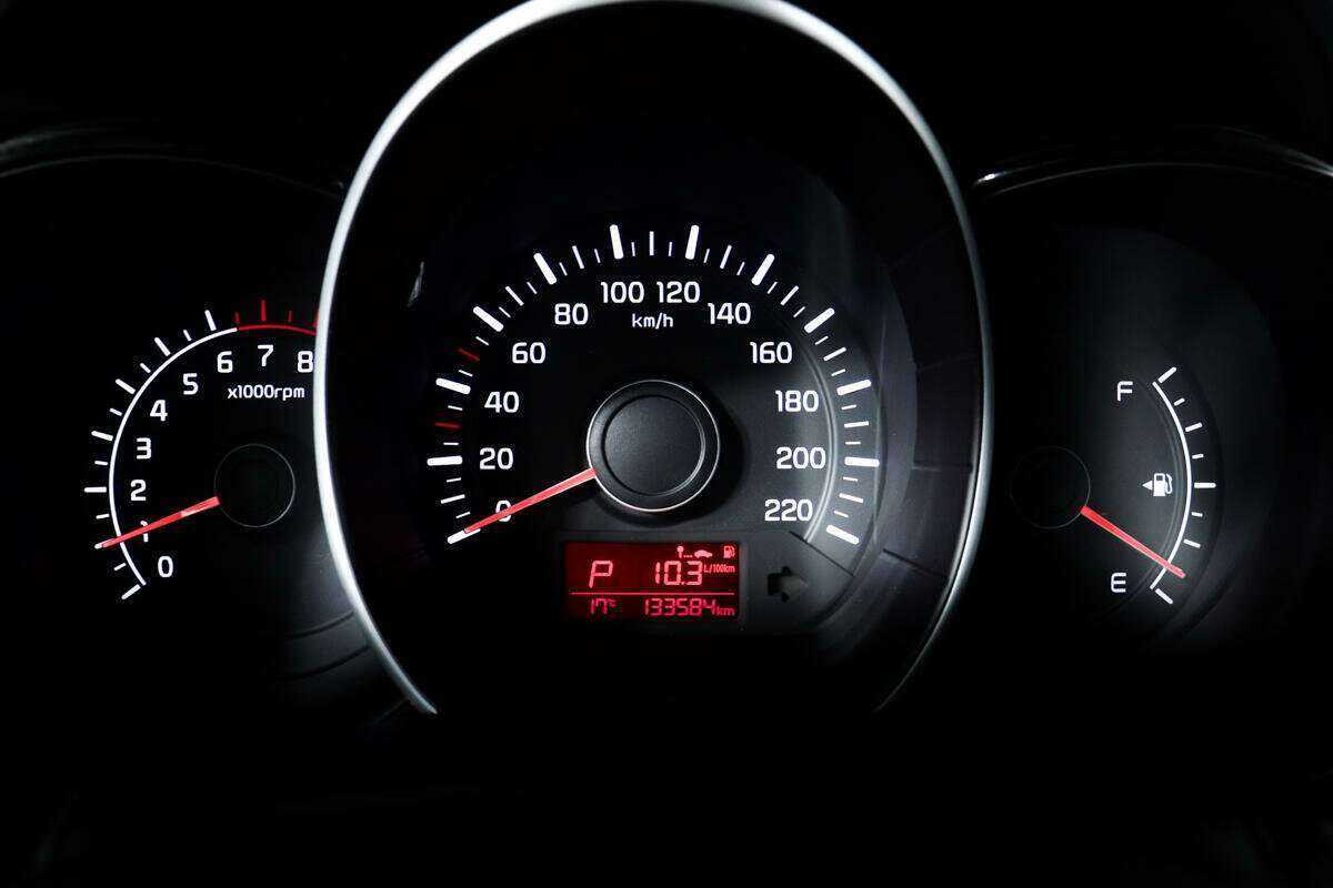 Купить Kia Rio с пробегом. Фото: #9