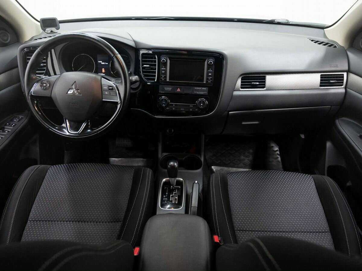 Купить Mitsubishi Outlander с пробегом. Фото: #12