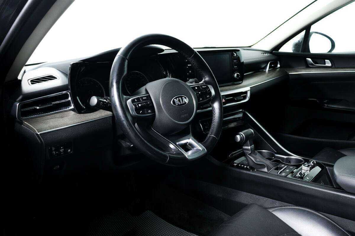 Купить Kia K5 с пробегом. Фото: #12