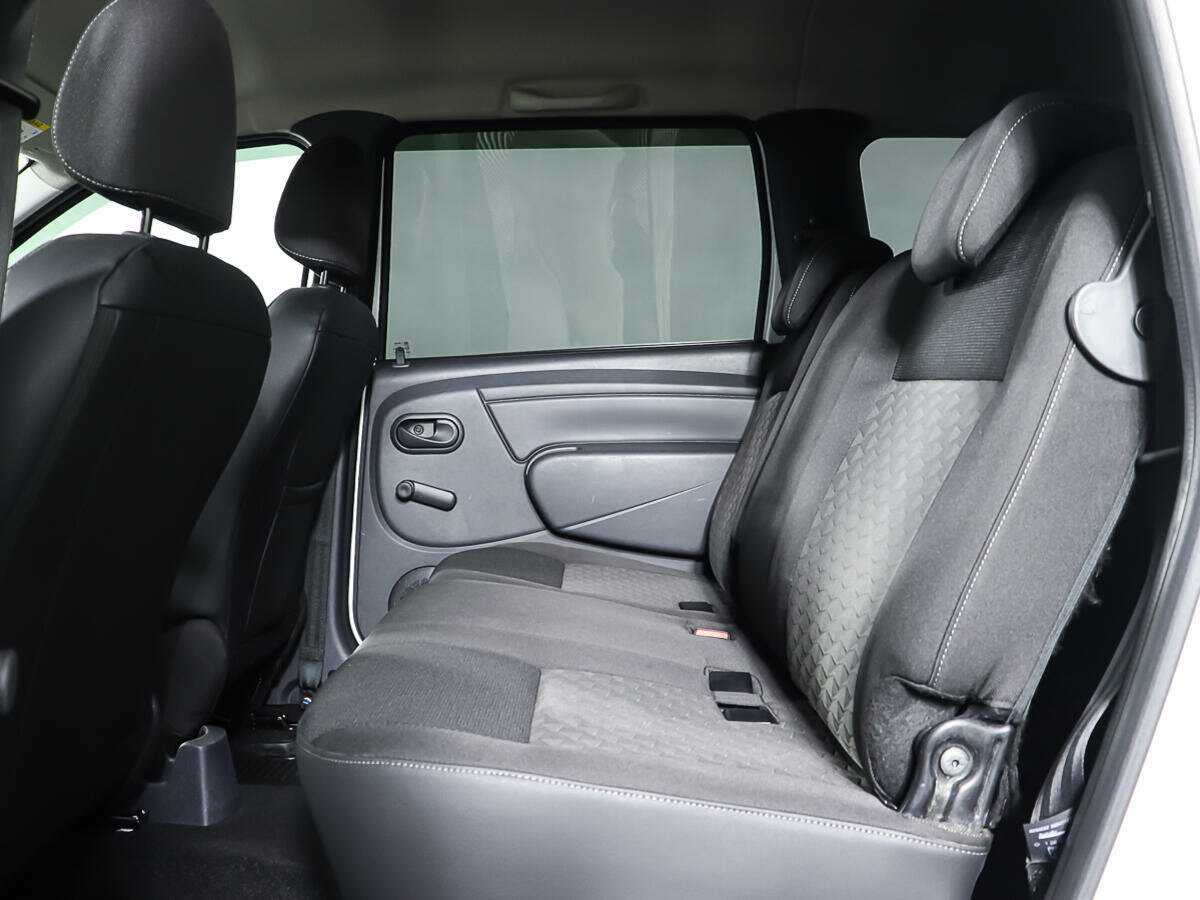 Купить Lada (ВАЗ) Largus с пробегом. Фото: #9