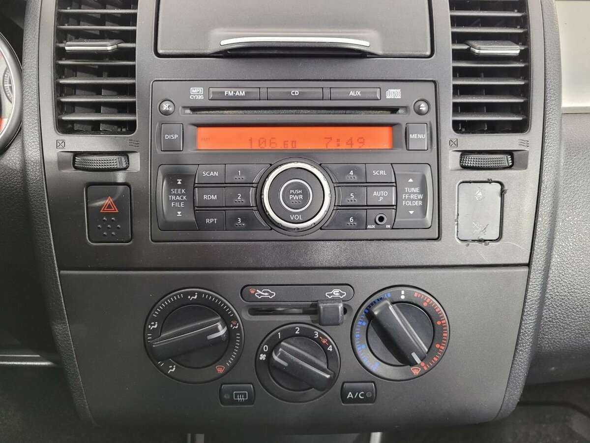 Купить Nissan Tiida с пробегом. Фото: #11