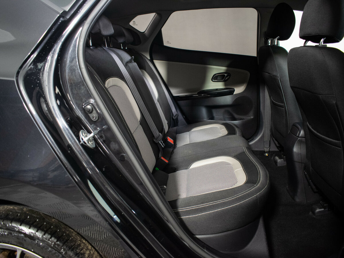 Купить Kia Ceed с пробегом. Фото: #9