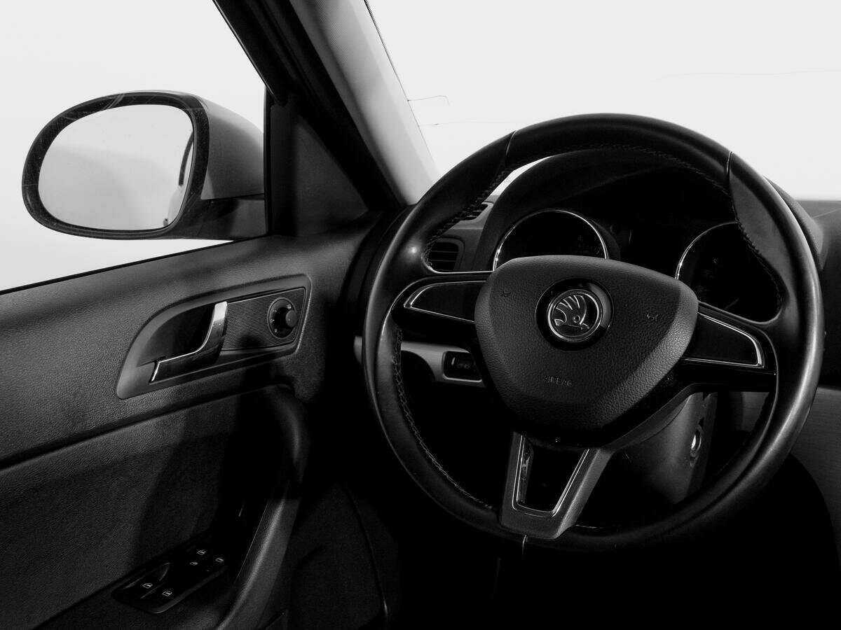 Купить Skoda Yeti с пробегом. Фото: #13