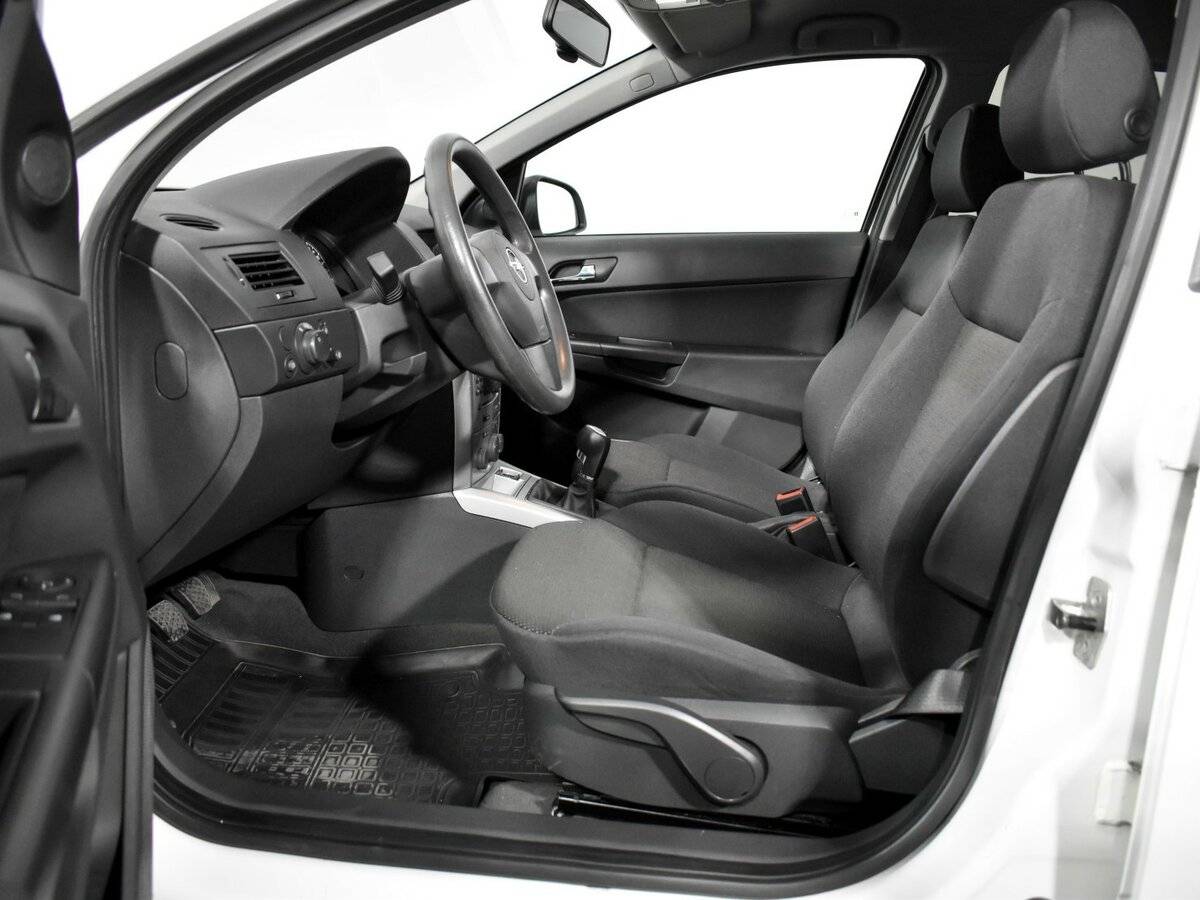 Купить Opel Astra с пробегом. Фото: #8