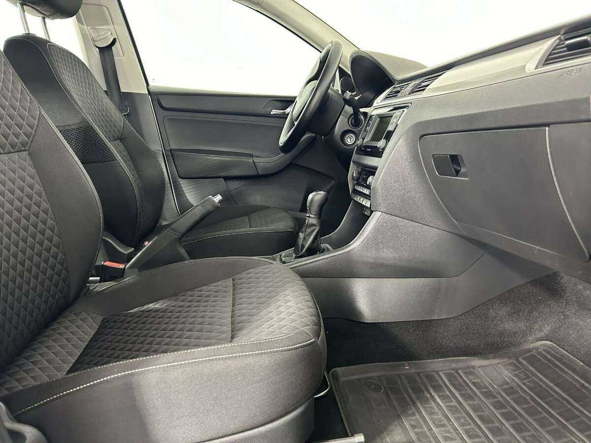 Купить Skoda Rapid с пробегом. Фото: #13