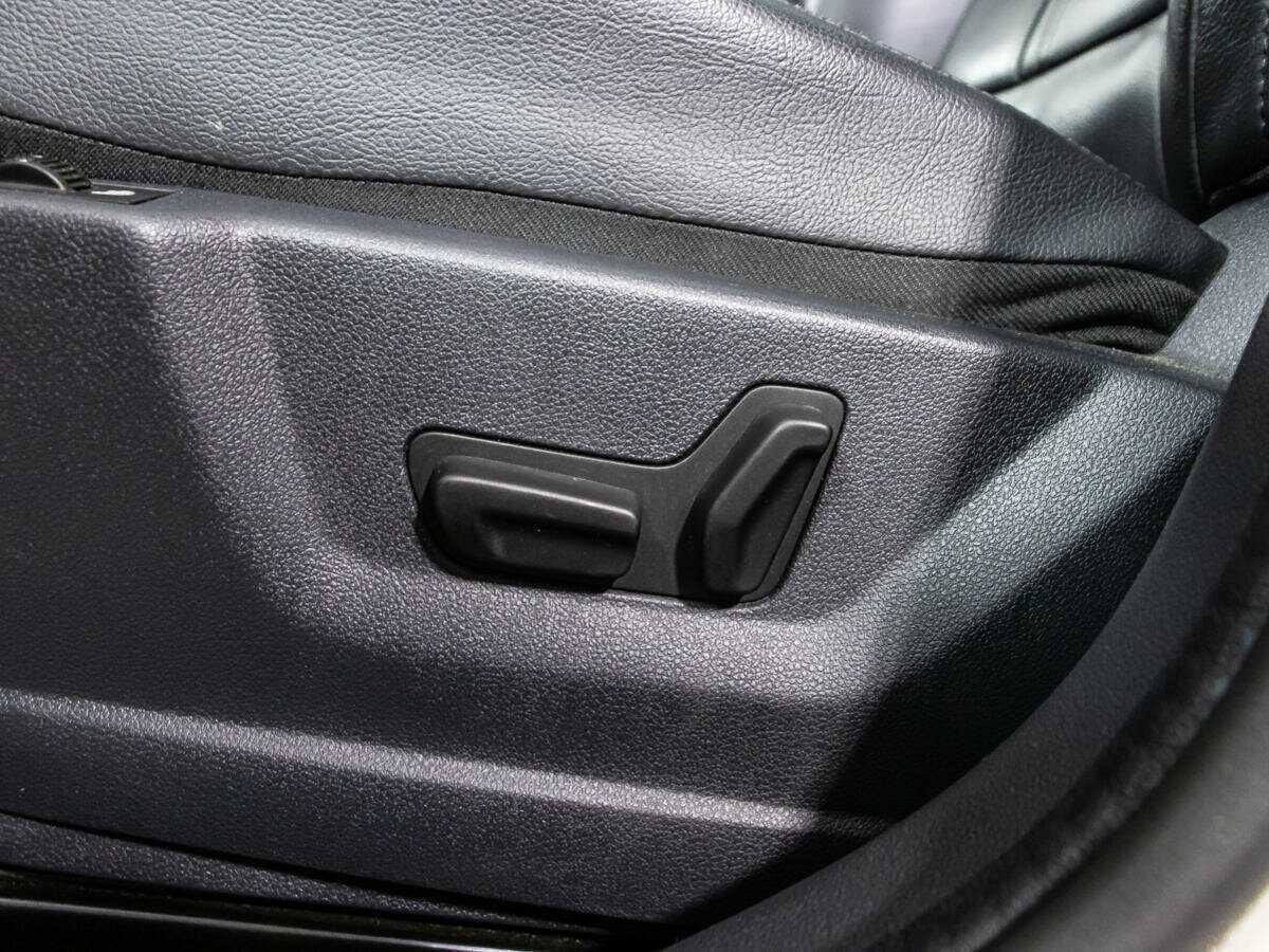 Купить Peugeot 3008 с пробегом. Фото: #17