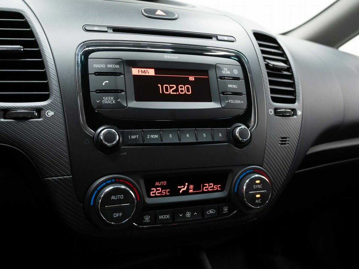 Купить Kia Cerato с пробегом. Фото: #20