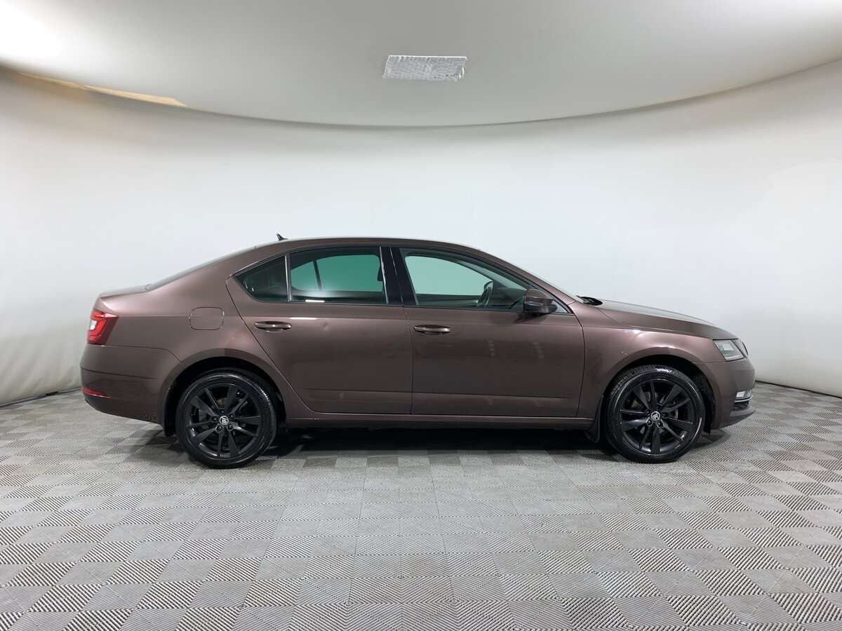 Купить Skoda Octavia с пробегом. Фото: #3