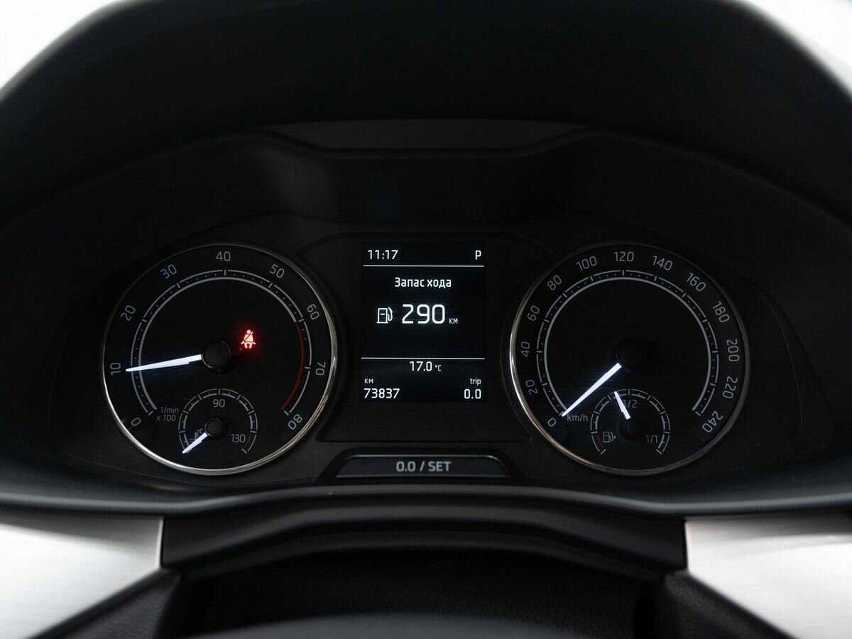 Купить Skoda Rapid с пробегом. Фото: #18