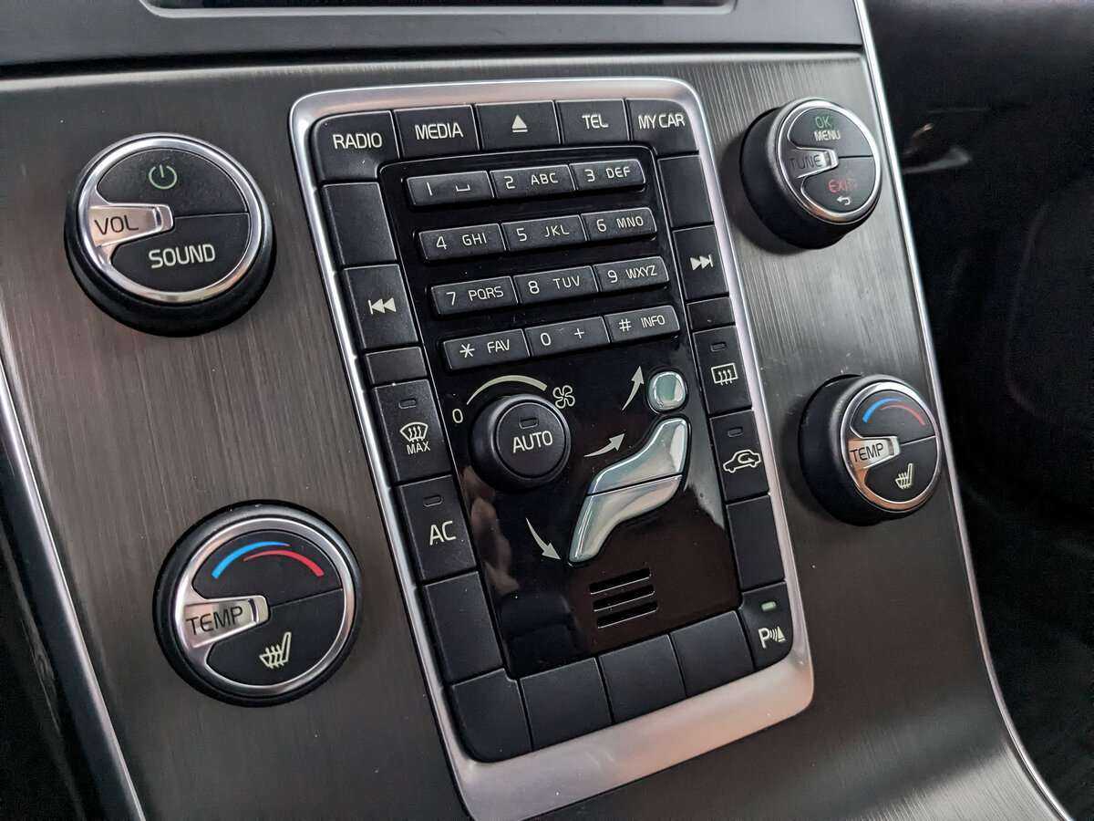 Купить Volvo S60 с пробегом. Фото: #18