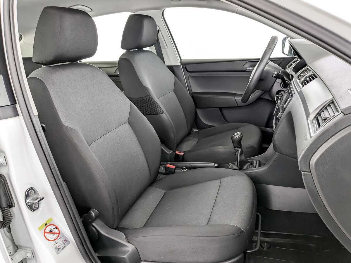 Купить Skoda Rapid с пробегом. Фото: #22