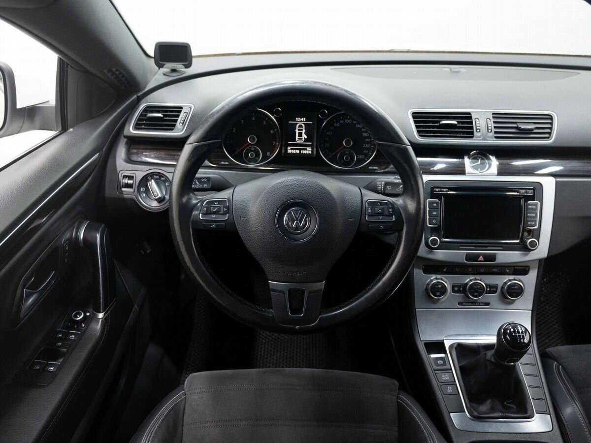 Купить Volkswagen Passat CC с пробегом. Фото: #13