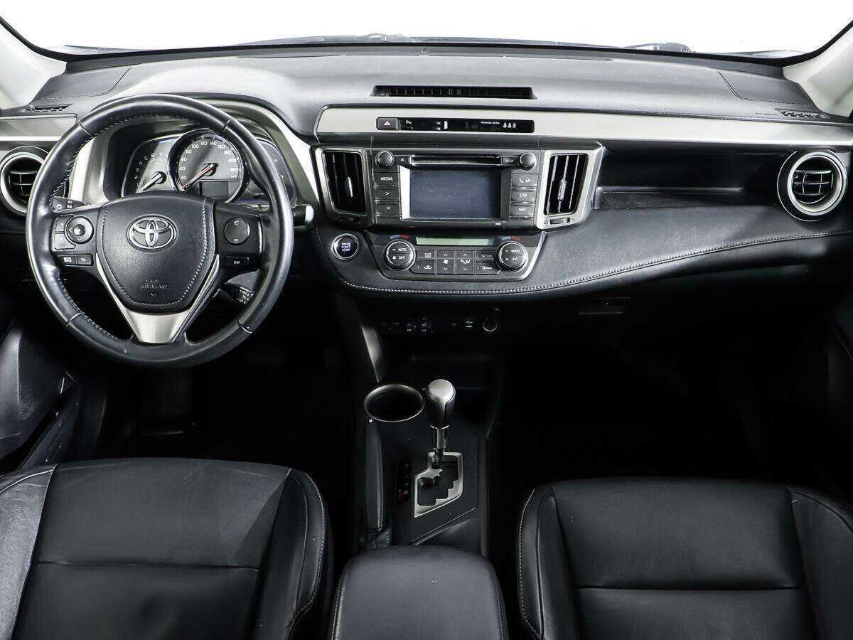 Купить Toyota RAV4 с пробегом. Фото: #11