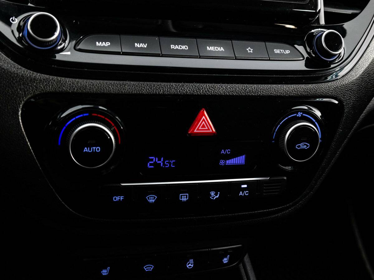 Купить Hyundai Solaris с пробегом. Фото: #11