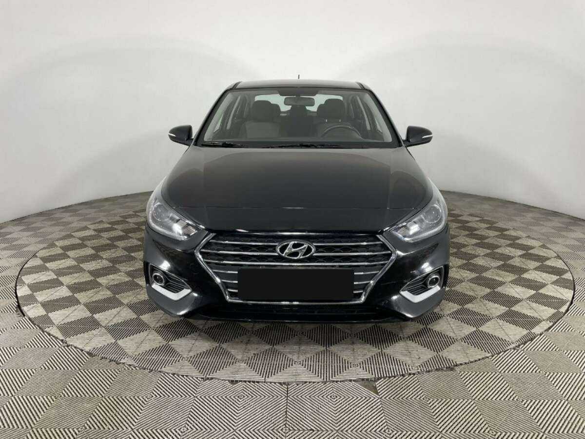 Купить Hyundai Solaris с пробегом. Фото: #1