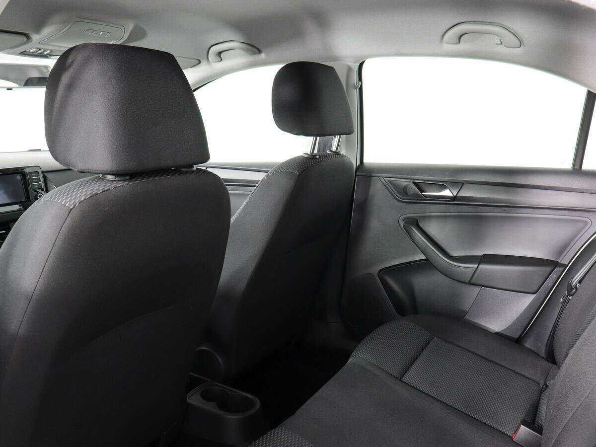 Купить Volkswagen Polo с пробегом. Фото: #10