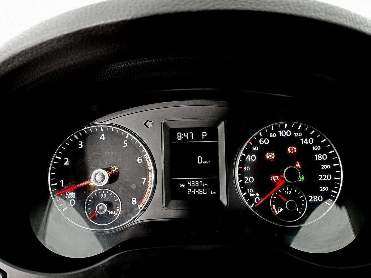 Купить Volkswagen Jetta с пробегом. Фото: #10