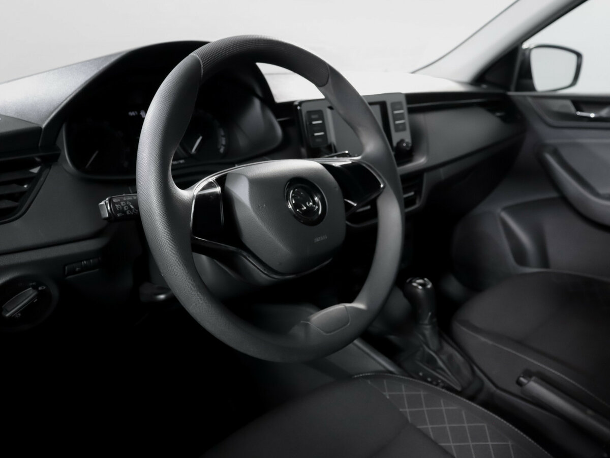 Купить Skoda Rapid с пробегом. Фото: #10