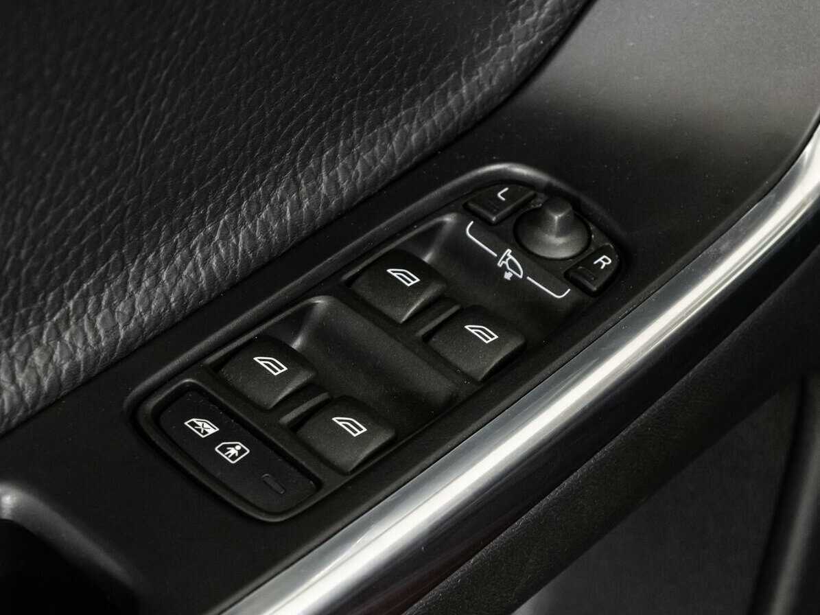 Купить Volvo XC60 с пробегом. Фото: #16