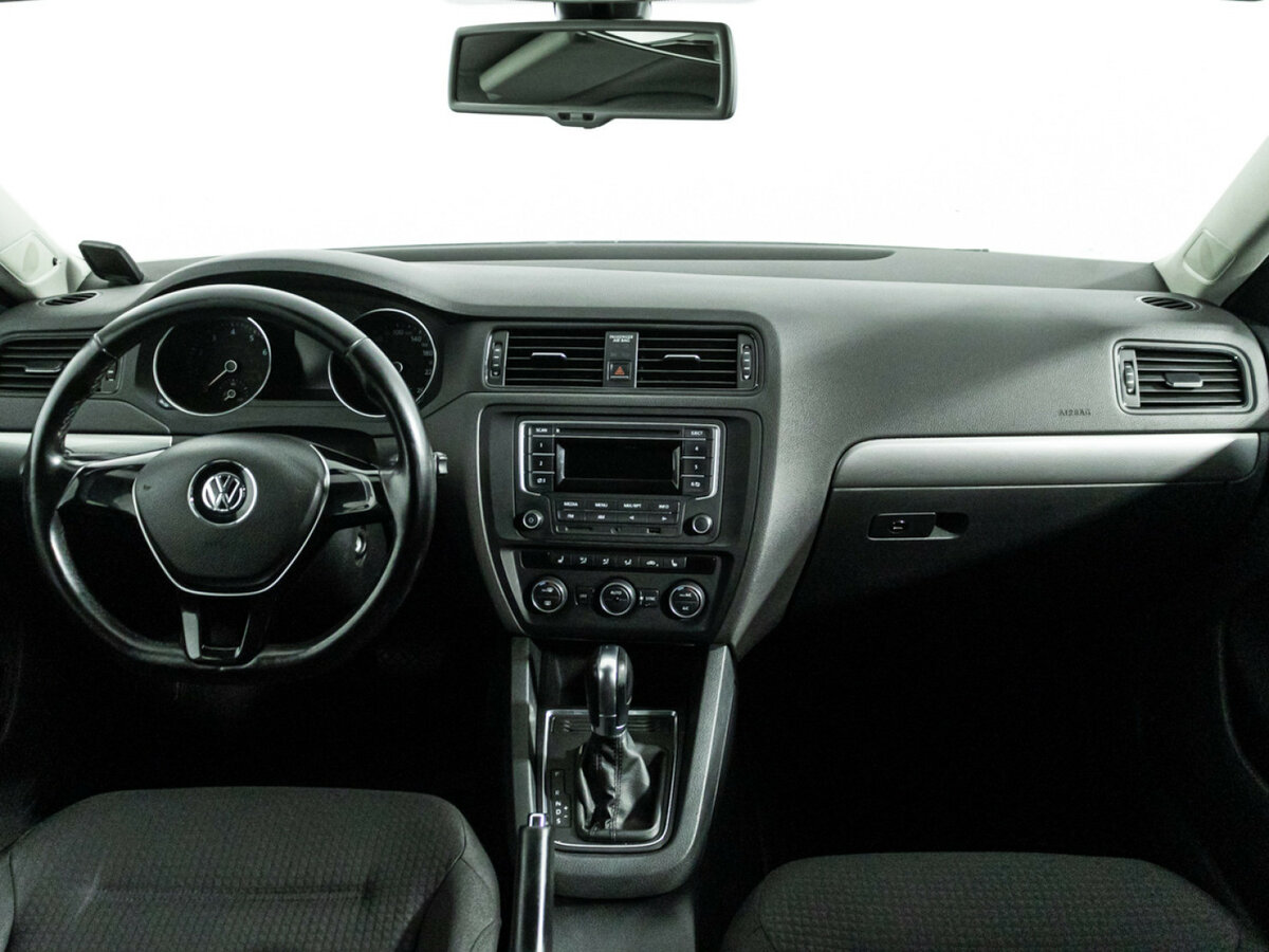 Купить Volkswagen Jetta с пробегом. Фото: #12