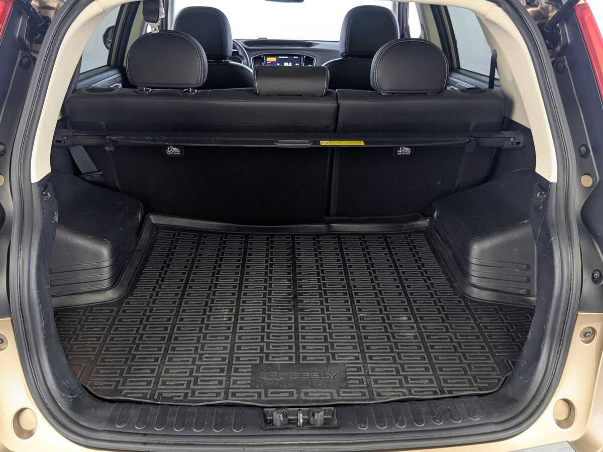 Купить Geely Emgrand X7 с пробегом. Фото: #9