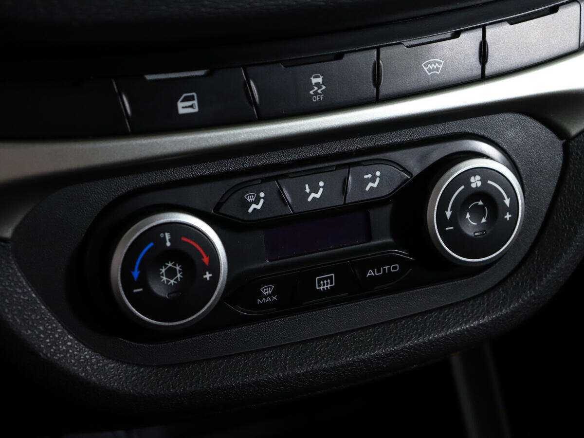 Купить Lada (ВАЗ) Vesta с пробегом. Фото: #16