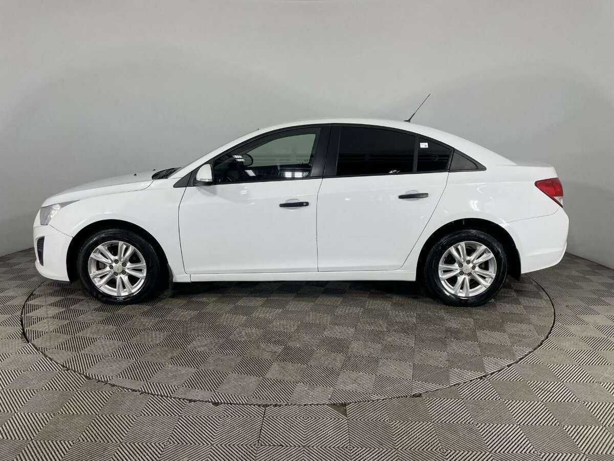Купить Chevrolet Cruze с пробегом. Фото: #4