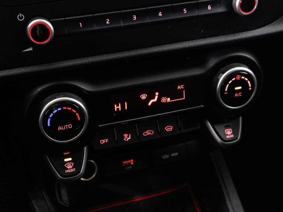 Купить Kia Rio с пробегом. Фото: #19