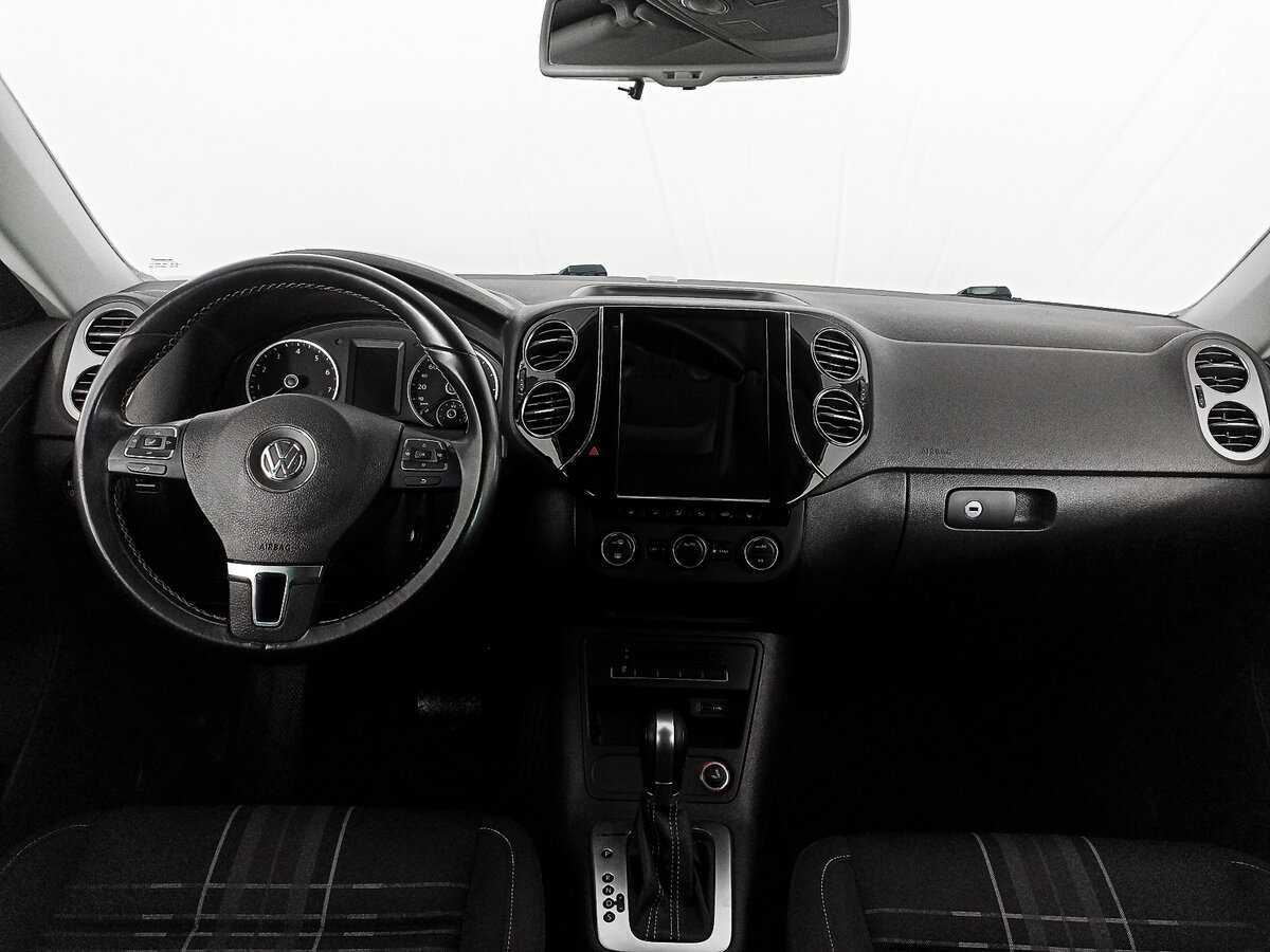 Купить Volkswagen Tiguan с пробегом. Фото: #11