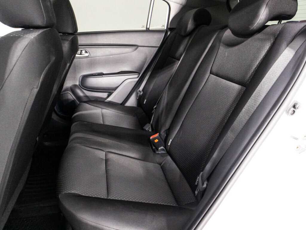 Купить Kia Rio с пробегом. Фото: #10