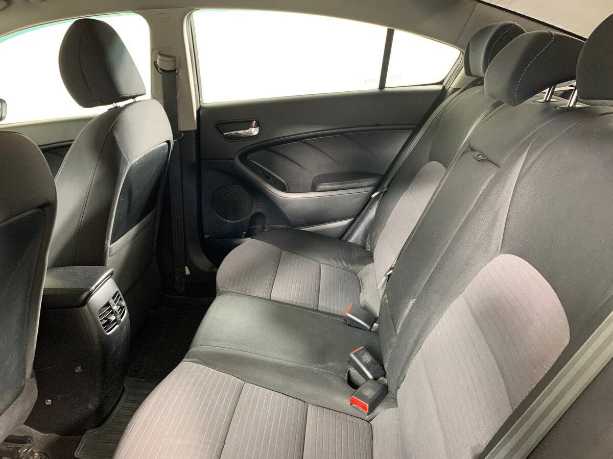 Купить Kia Cerato с пробегом. Фото: #17