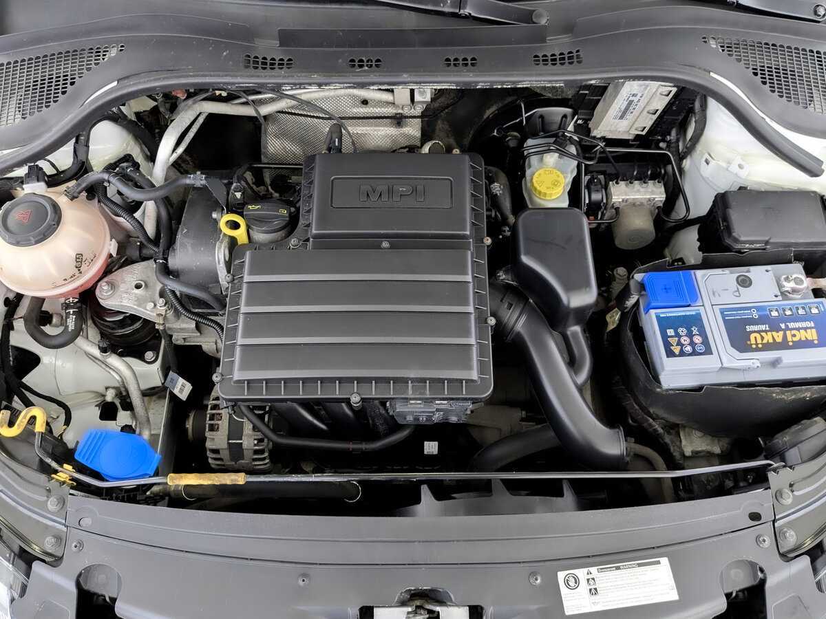 Купить Skoda Rapid с пробегом. Фото: #8