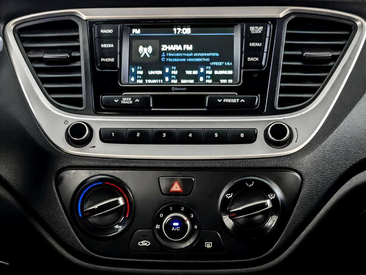 Купить Hyundai Solaris с пробегом. Фото: #14