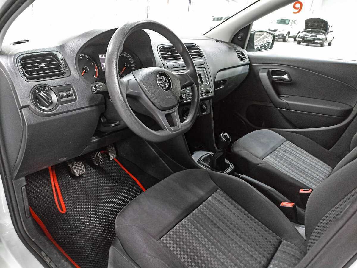 Купить Volkswagen Polo с пробегом. Фото: #14