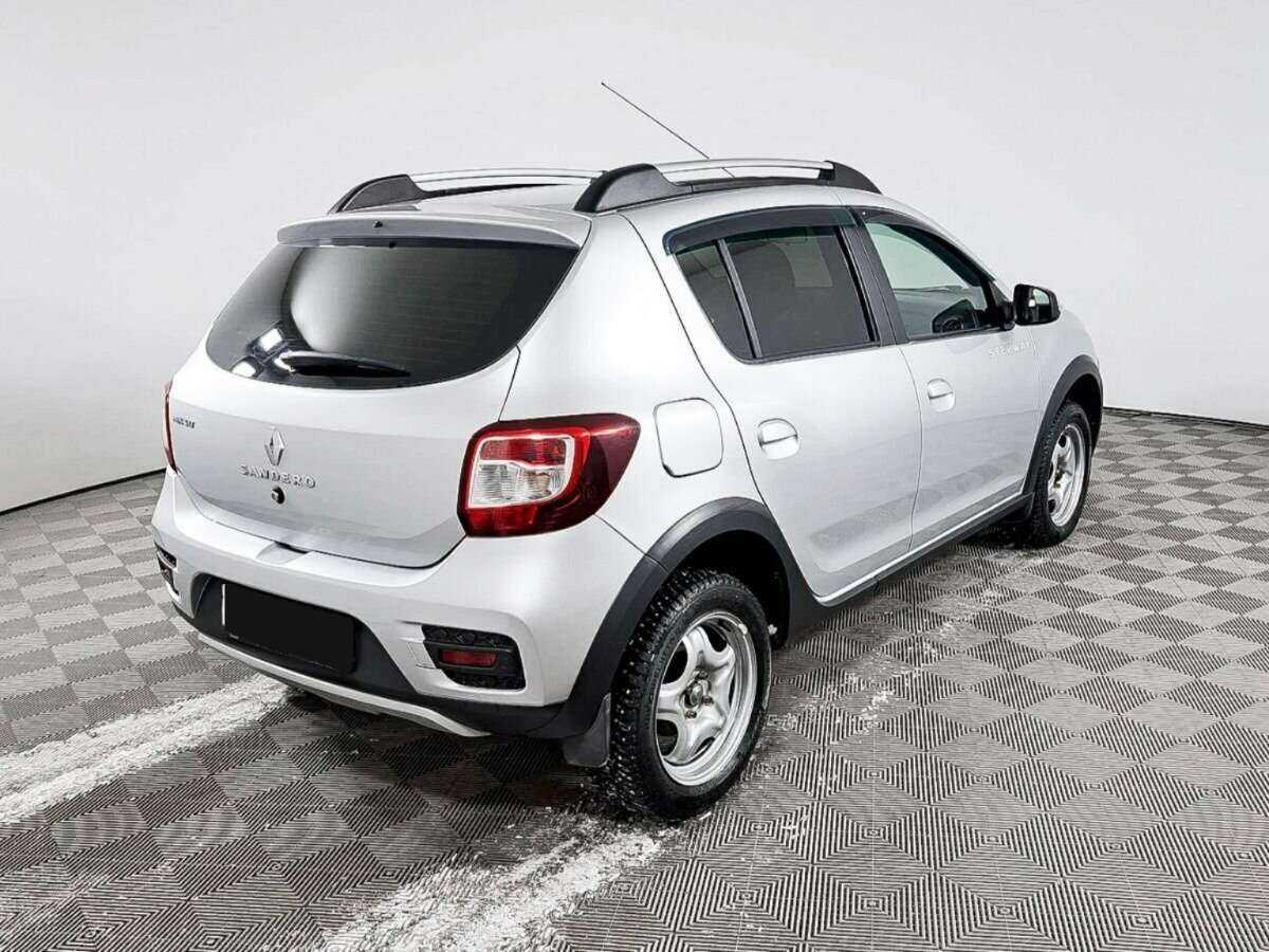 Купить Renault Sandero с пробегом. Фото: #4