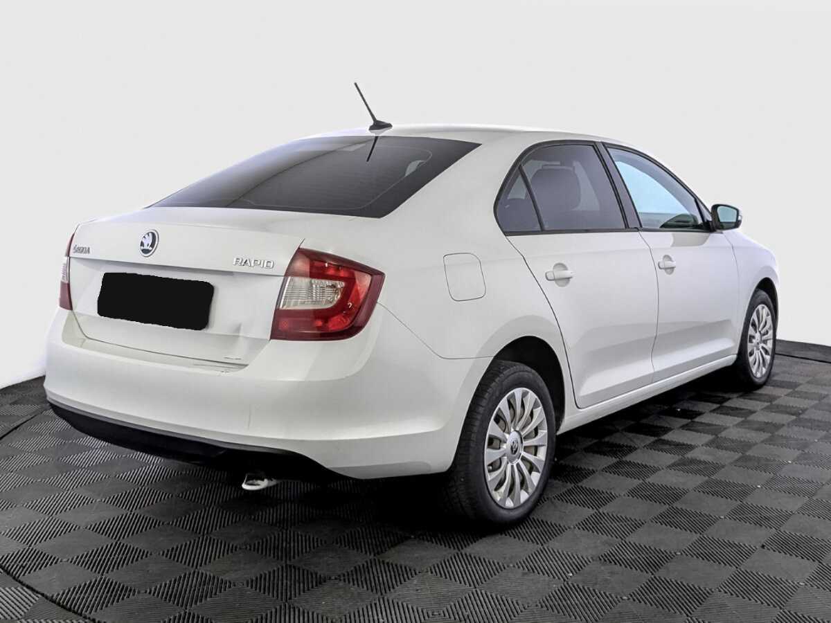 Купить Skoda Rapid с пробегом. Фото: #4