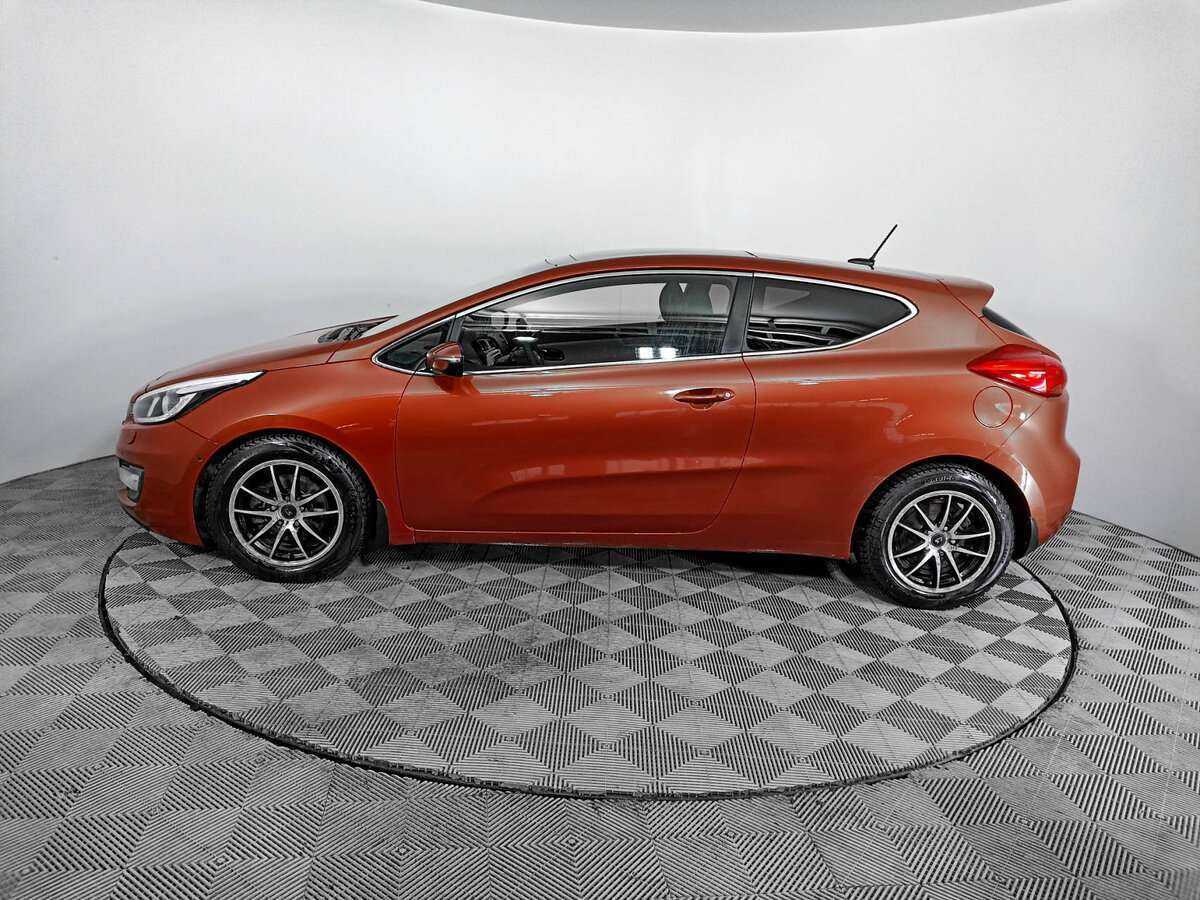 Купить Kia Ceed с пробегом. Фото: #7