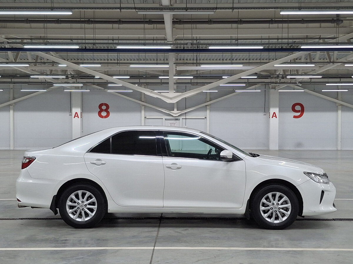 Купить Toyota Camry с пробегом. Фото: #3