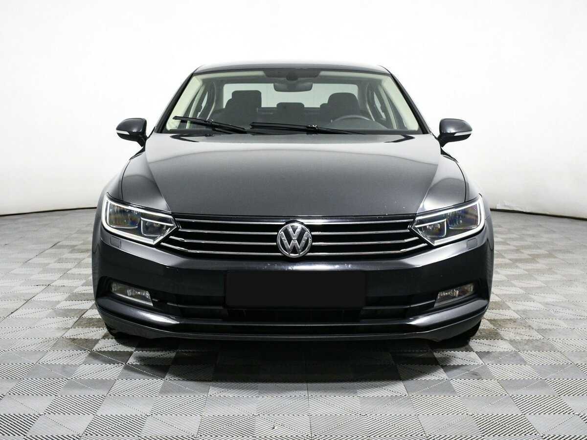 Купить Volkswagen Passat с пробегом. Фото: #1