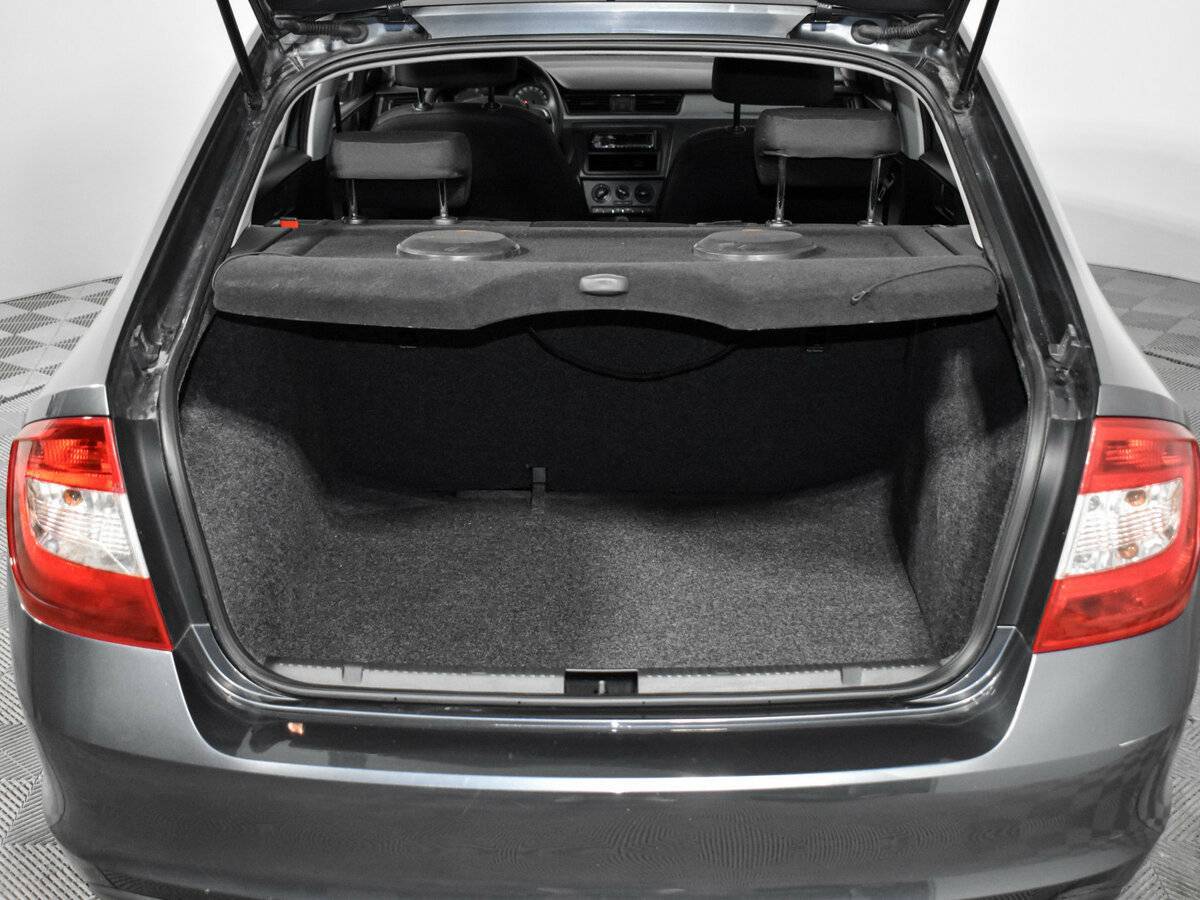 Купить Skoda Rapid с пробегом. Фото: #17