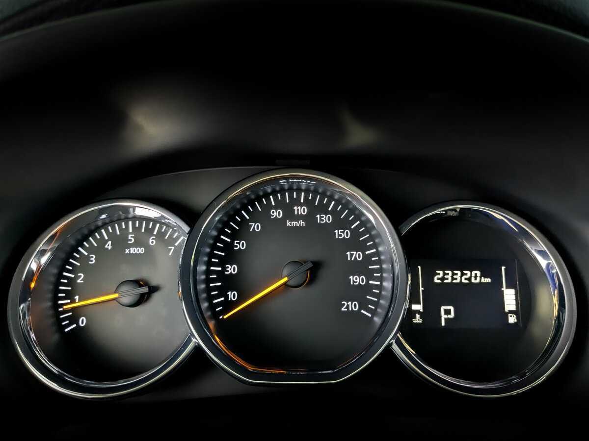 Купить Renault Logan с пробегом. Фото: #10