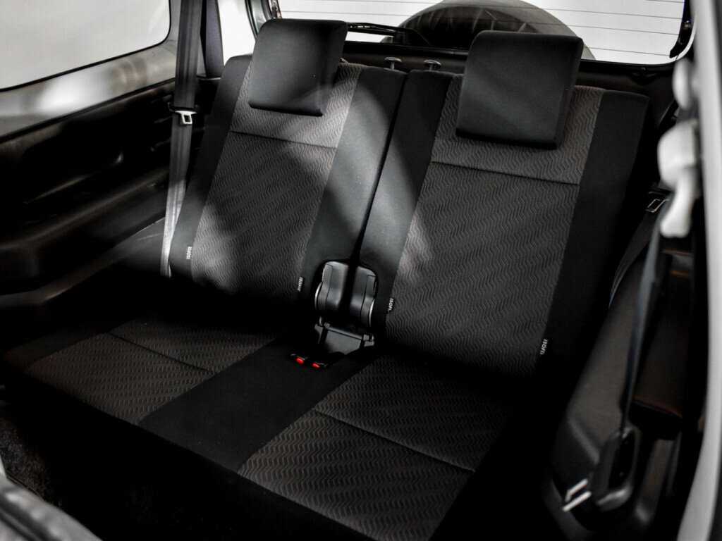 Купить Suzuki Jimny с пробегом. Фото: #10