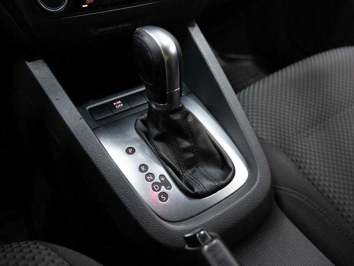 Купить Volkswagen Jetta с пробегом. Фото: #17