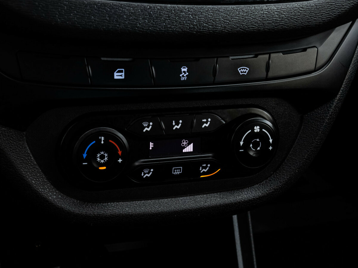 Купить Lada (ВАЗ) Vesta с пробегом. Фото: #10