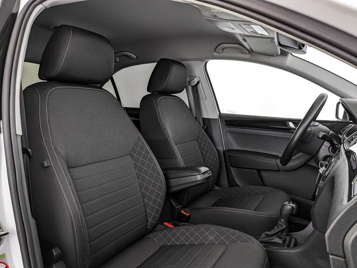 Купить Skoda Rapid с пробегом. Фото: #19