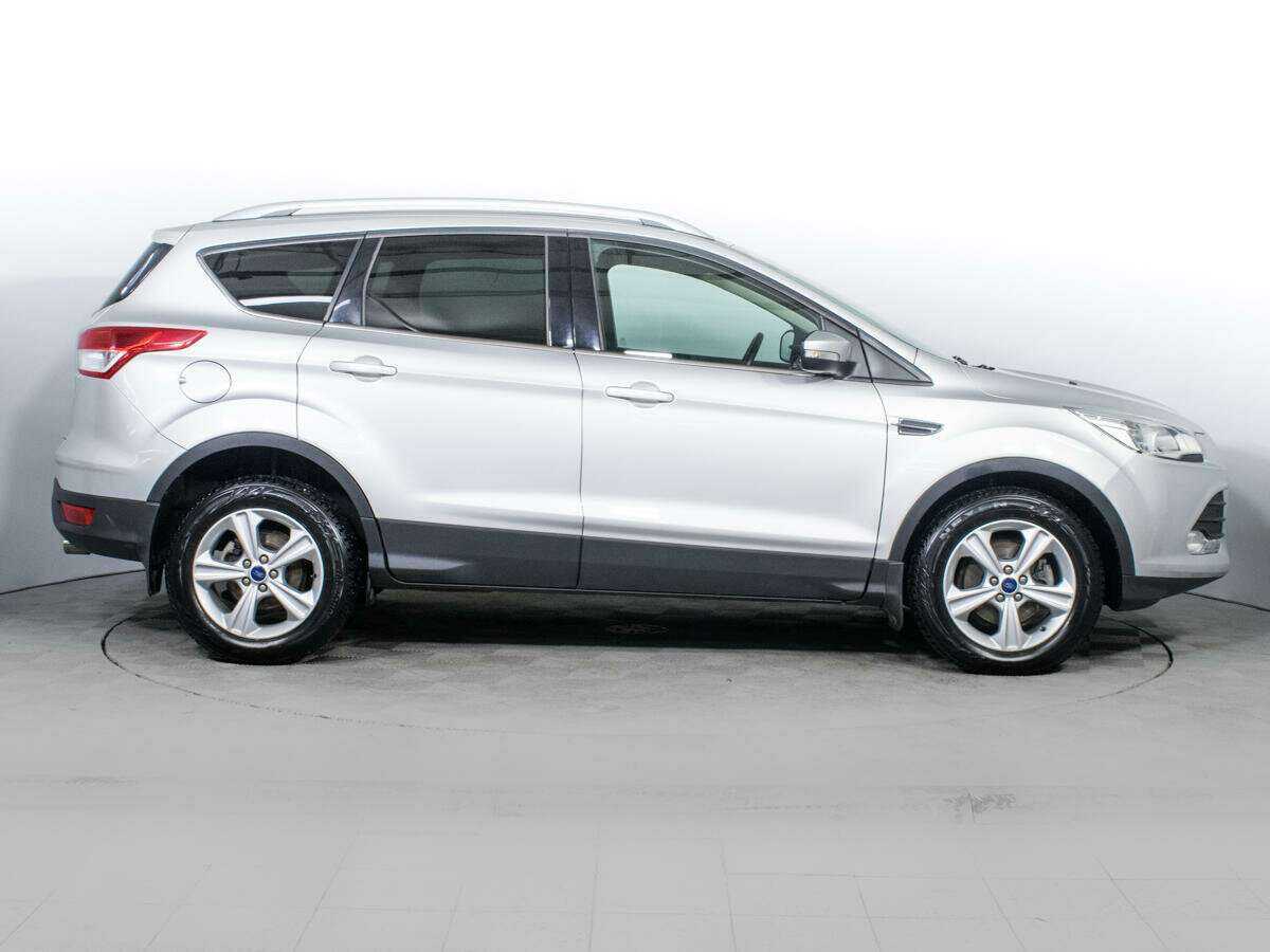 Купить Ford Kuga с пробегом. Фото: #3