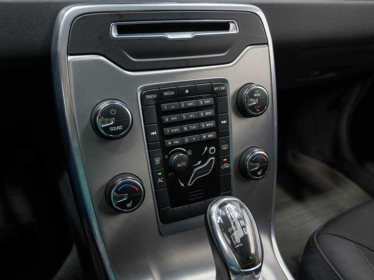 Купить Volvo S80 с пробегом. Фото: #16