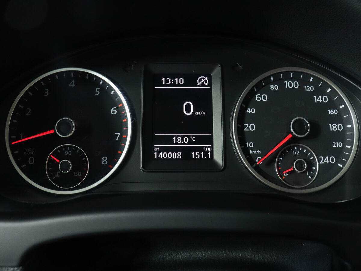 Купить Volkswagen Tiguan с пробегом. Фото: #8
