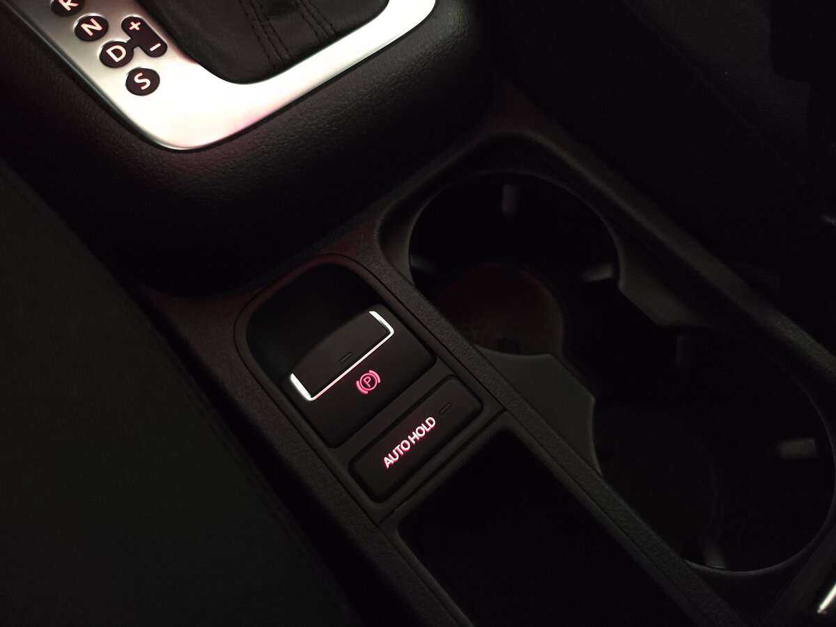 Купить Volkswagen Tiguan с пробегом. Фото: #11