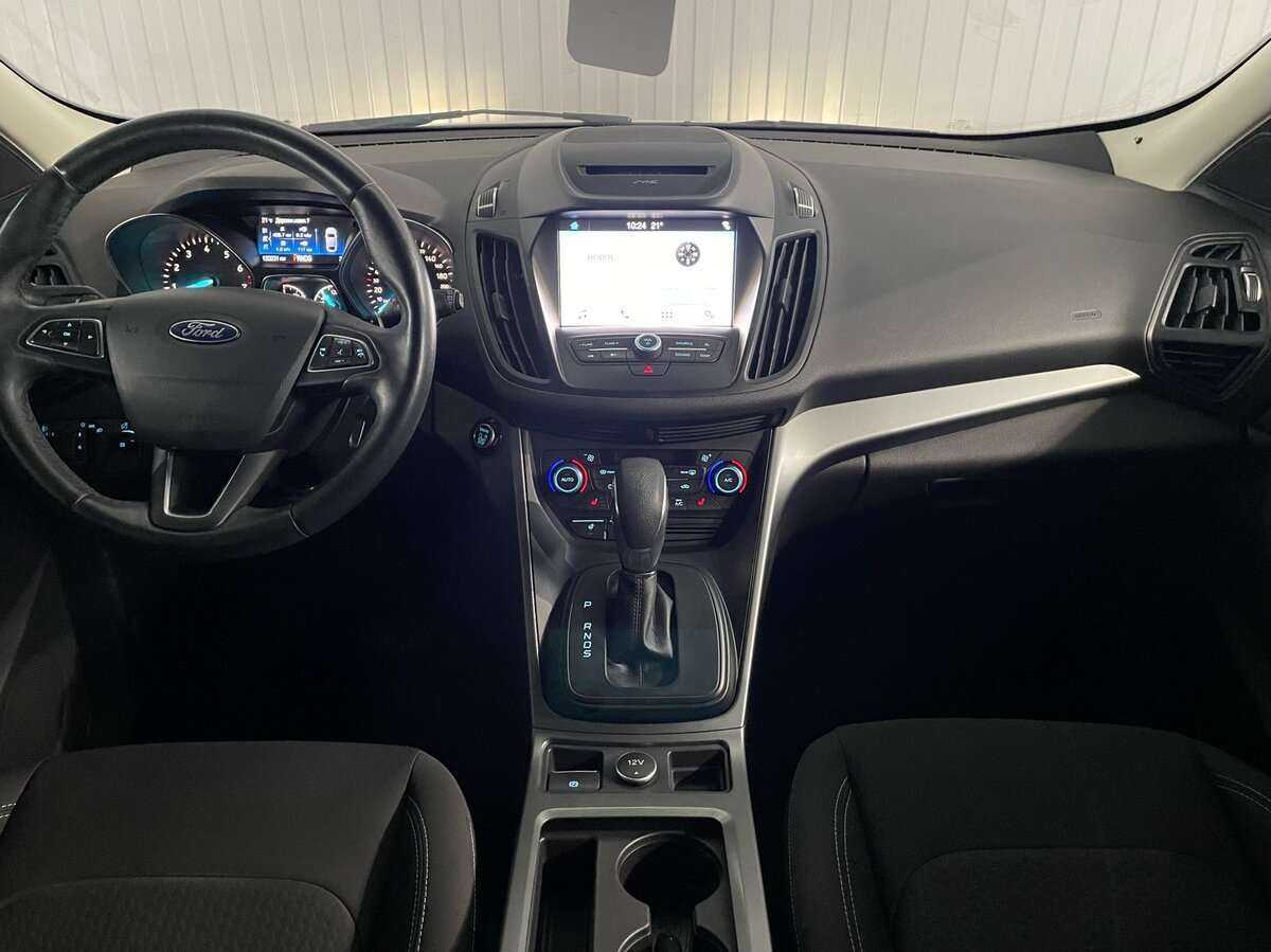 Купить Ford Kuga с пробегом. Фото: #8